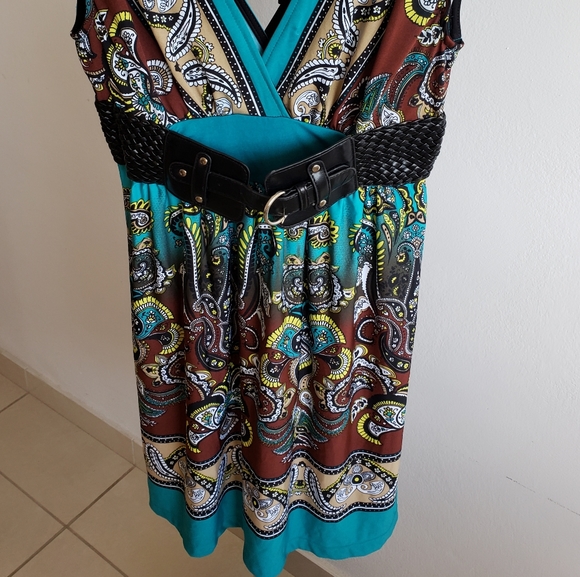 Sleeveless dress - Picture 2 of 8